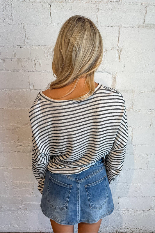 Ren Textured Stripe V-Neck Longsleeve