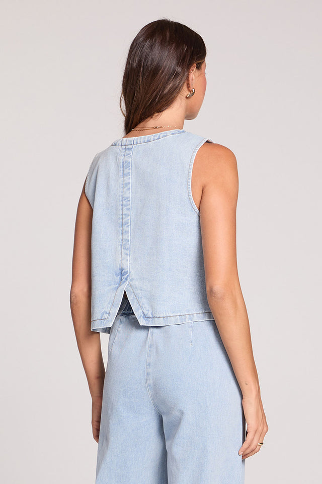 Margo Vest