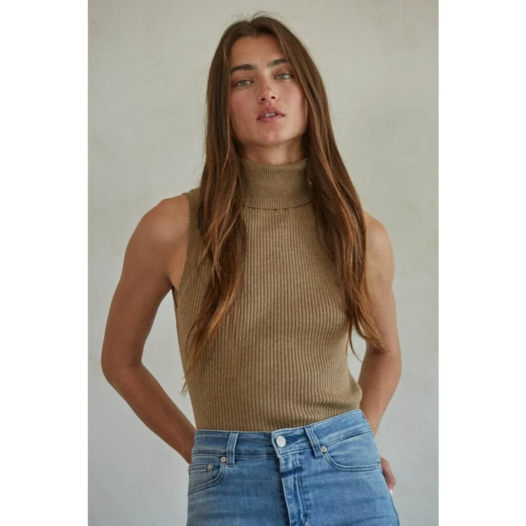 Knit Turtleneck Pullover - Camel