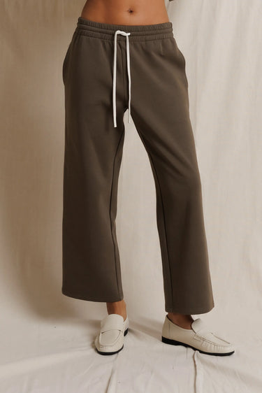 Claud Travel Pant-Dark Olive