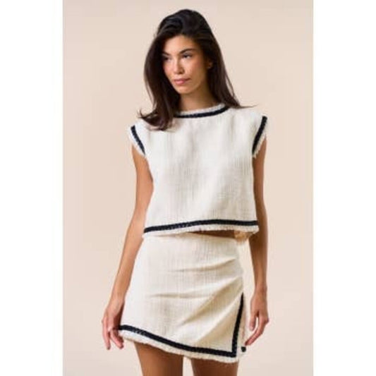 Contrast Frayed Hem Skort